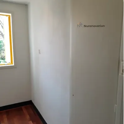 Room before a fresh layer of white plaster | Nurenovation